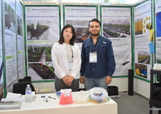 Yan Zhang and Giovanni Oros who have a free trade agreement with Mexico and find their target market